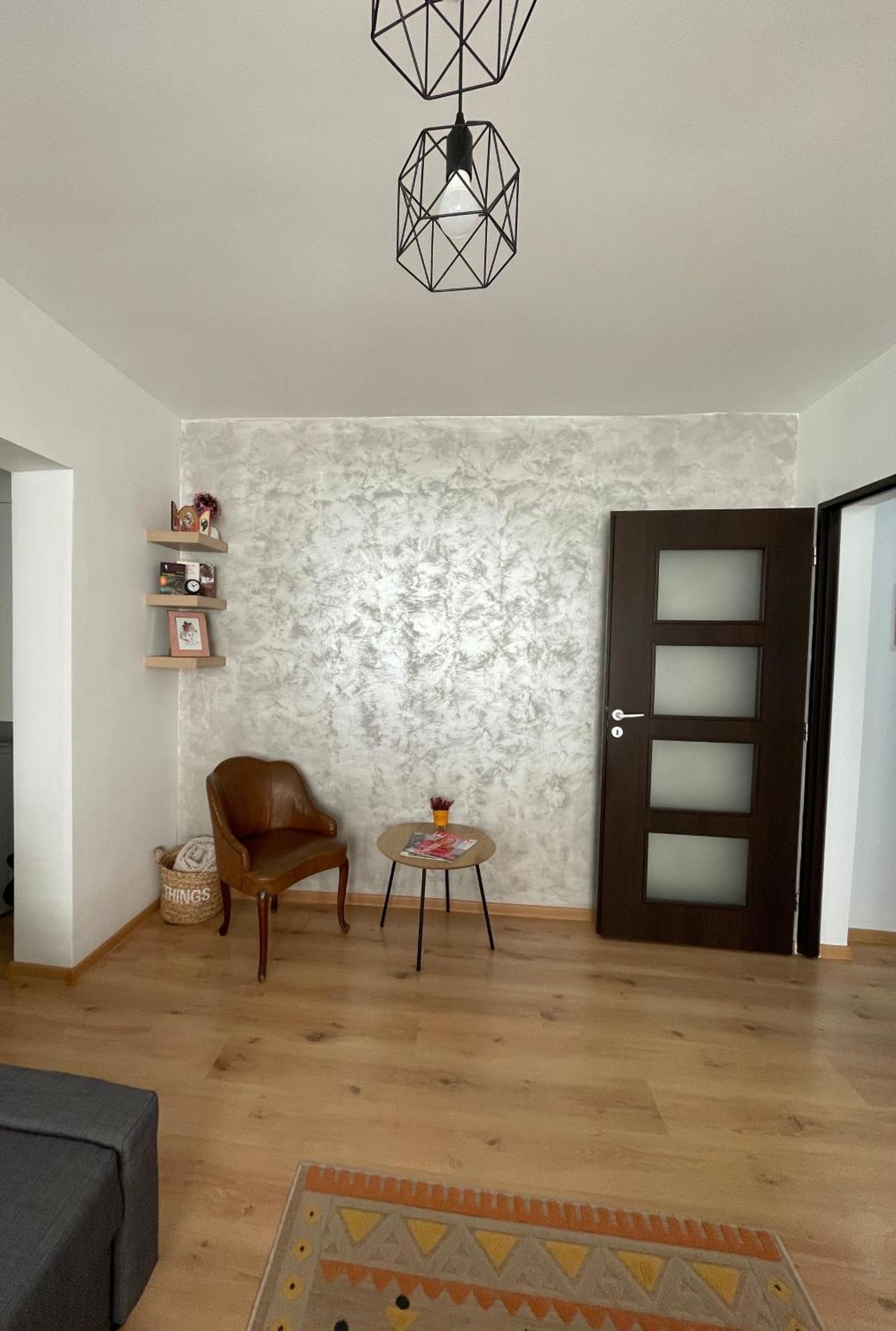 Apartament Cina Husi Luaran gambar